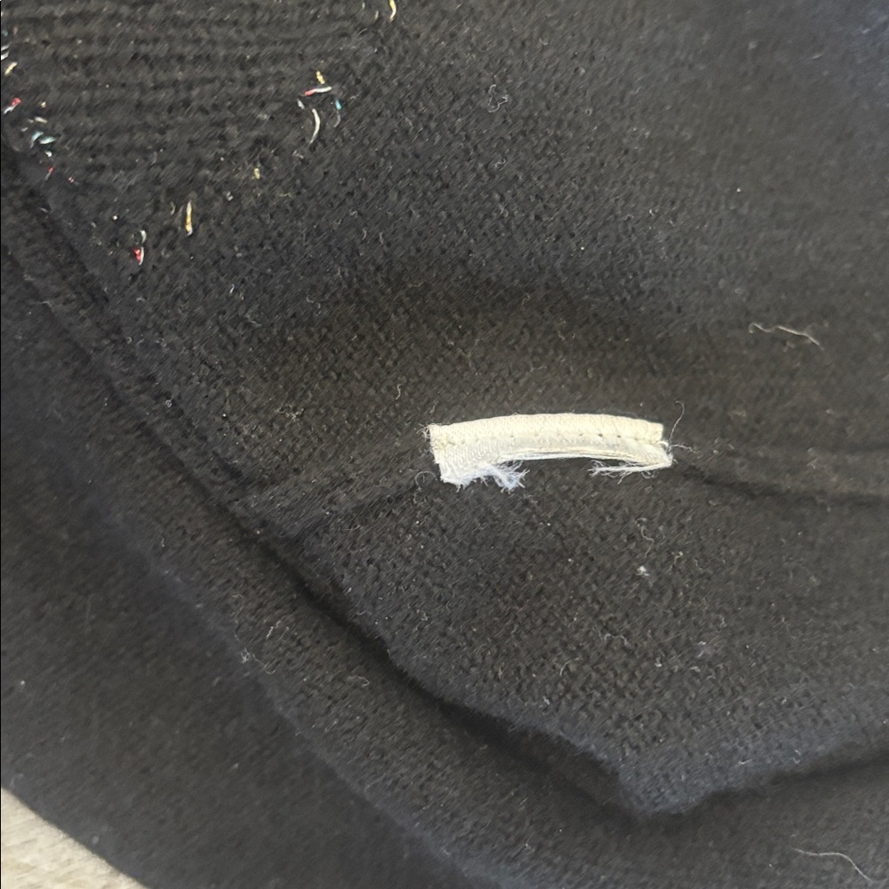 Brodie Cashmere Lips Graphic Black Cashmere Sweater XS - Picture 6 of 7